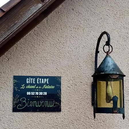 Le Chant De La Falaise D'etape Séjour chez l'habitant *