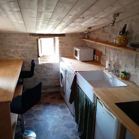 Séjour chez l'habitant Le Chant De La Falaise D'etape