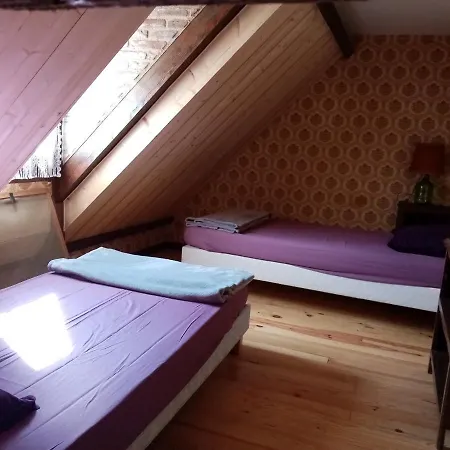 Séjour chez l'habitant Le Chant De La Falaise D'etape