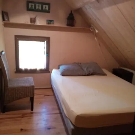 Séjour chez l'habitant Le Chant De La Falaise D'etape *